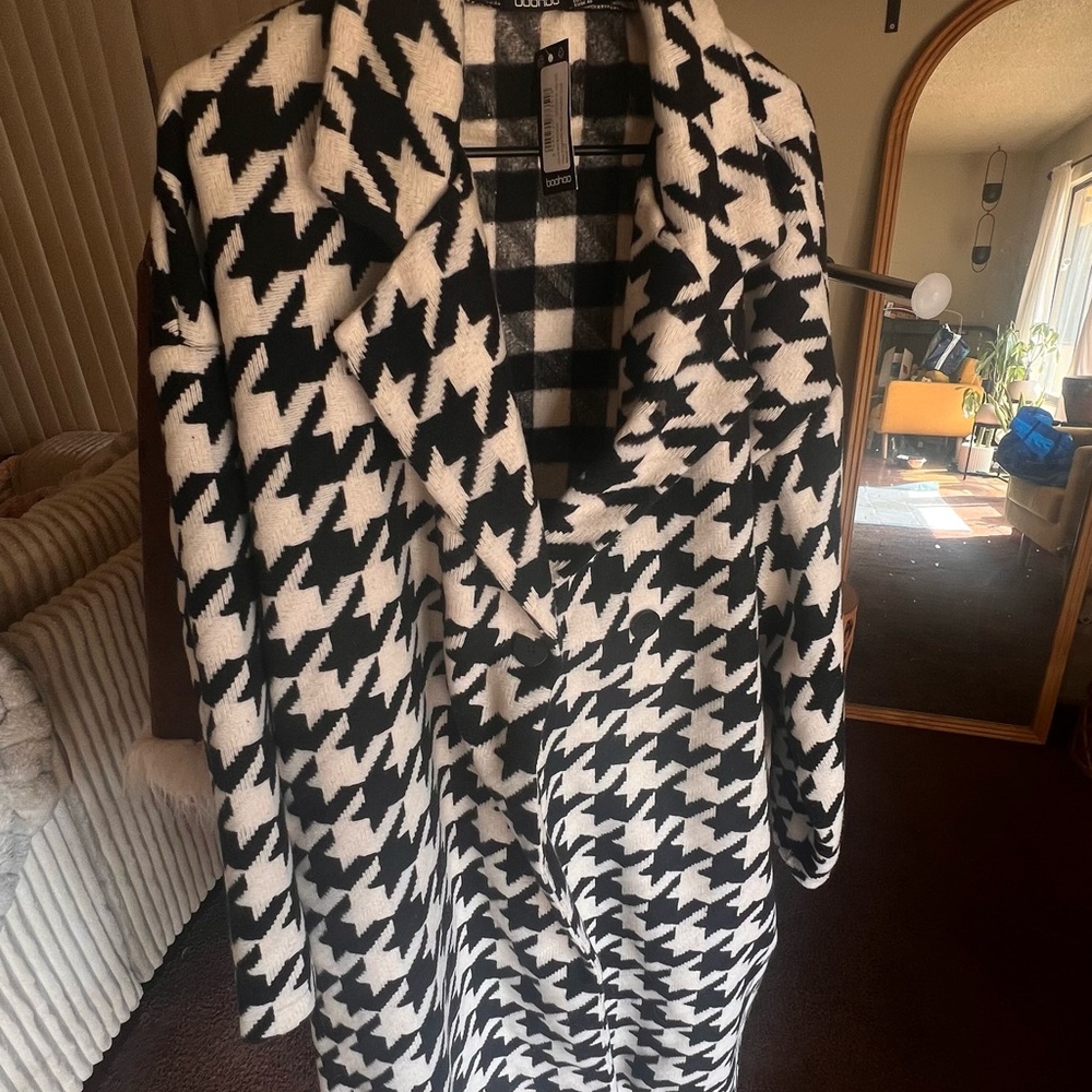 Boohoo plus dogtooth boucle longline coat